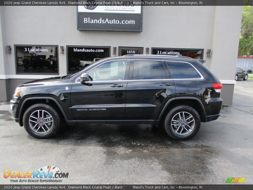 2020 Jeep Grand Cherokee Laredo 4x4 Diamond Black Crystal Pearl / Black Photo #1