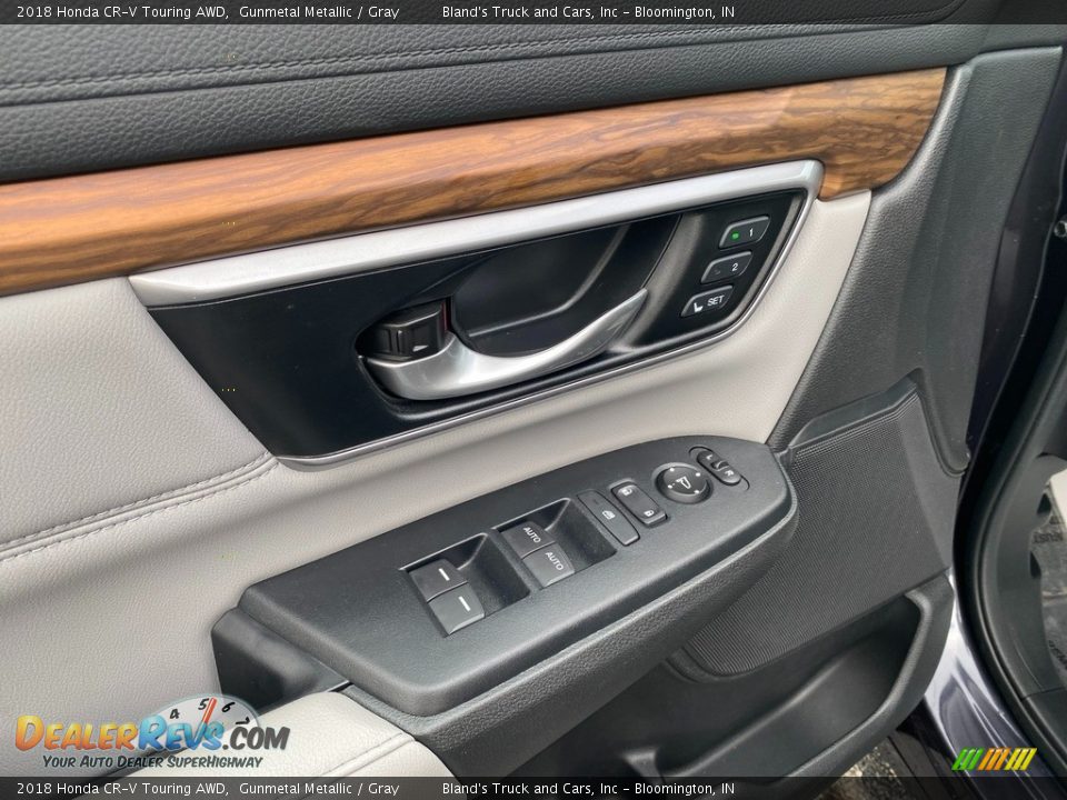 Controls of 2018 Honda CR-V Touring AWD Photo #13