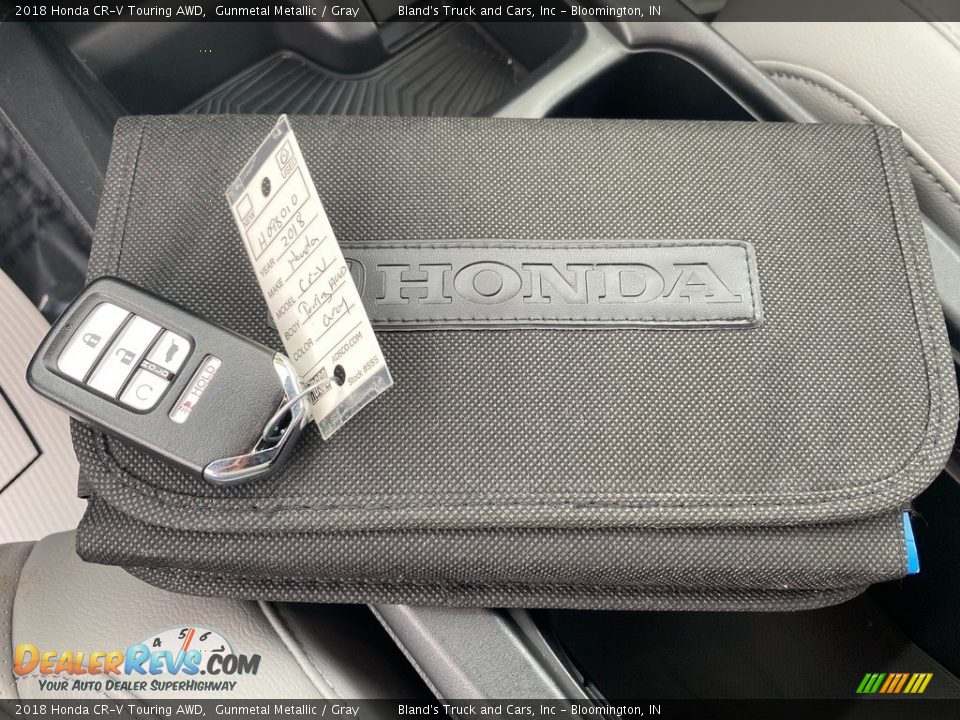 Keys of 2018 Honda CR-V Touring AWD Photo #32