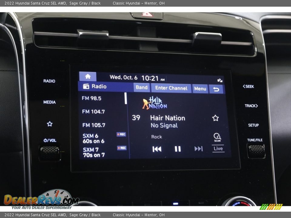 Controls of 2022 Hyundai Santa Cruz SEL AWD Photo #10