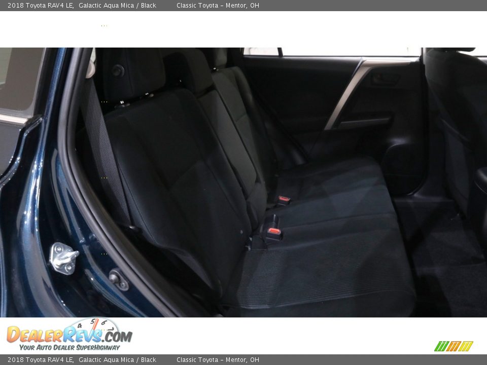 2018 Toyota RAV4 LE Galactic Aqua Mica / Black Photo #17