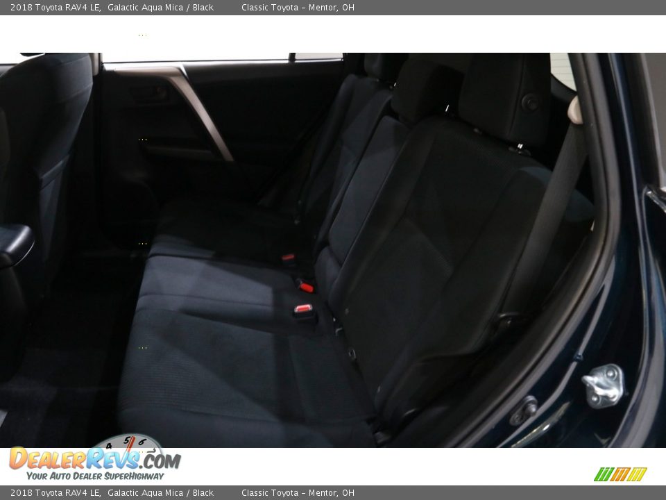 2018 Toyota RAV4 LE Galactic Aqua Mica / Black Photo #18