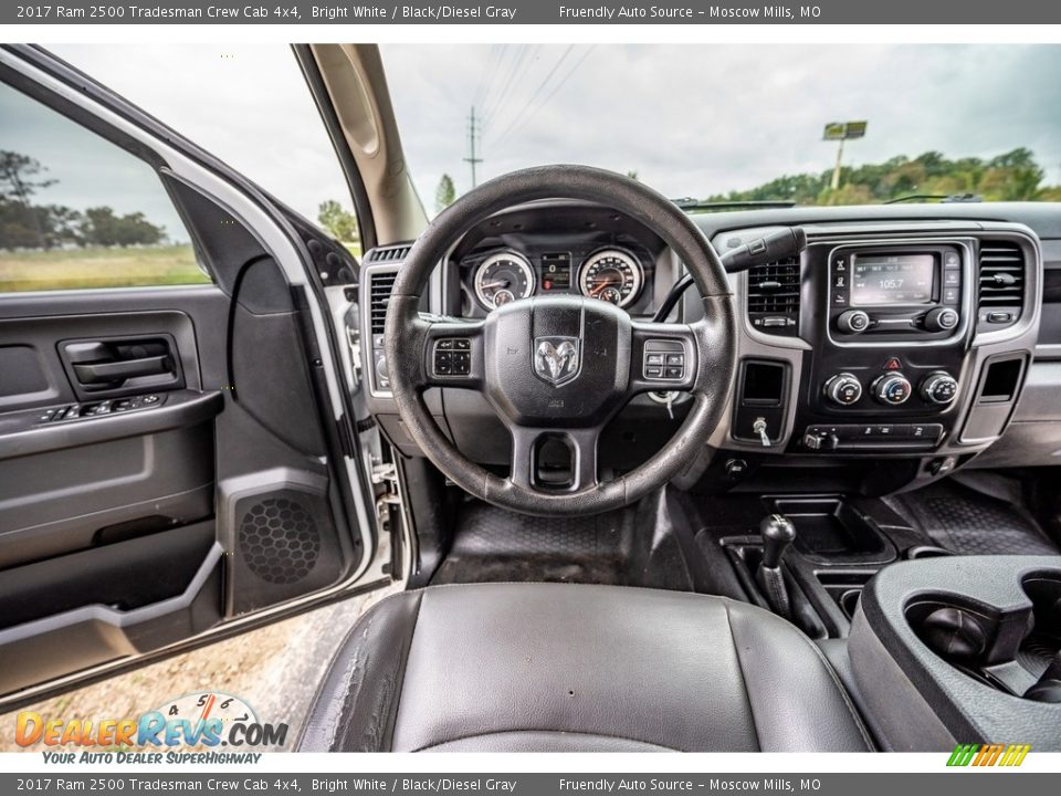 2017 Ram 2500 Tradesman Crew Cab 4x4 Steering Wheel Photo #32