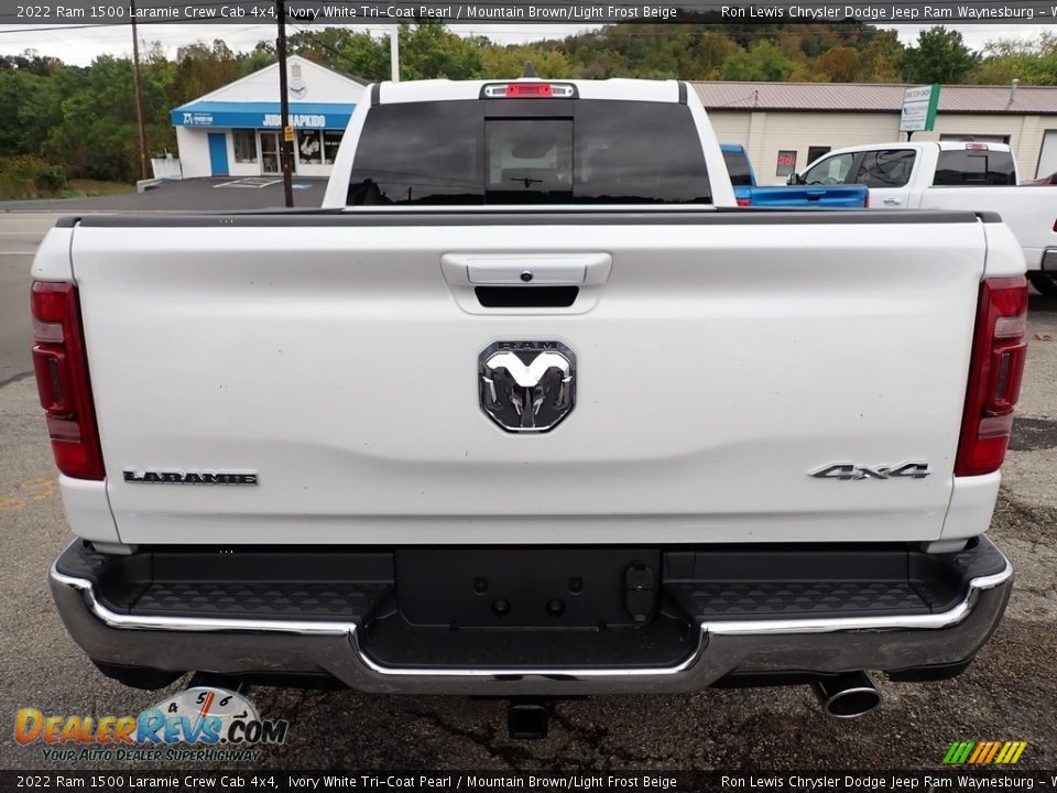 2022 Ram 1500 Laramie Crew Cab 4x4 Ivory White Tri-Coat Pearl / Mountain Brown/Light Frost Beige Photo #4