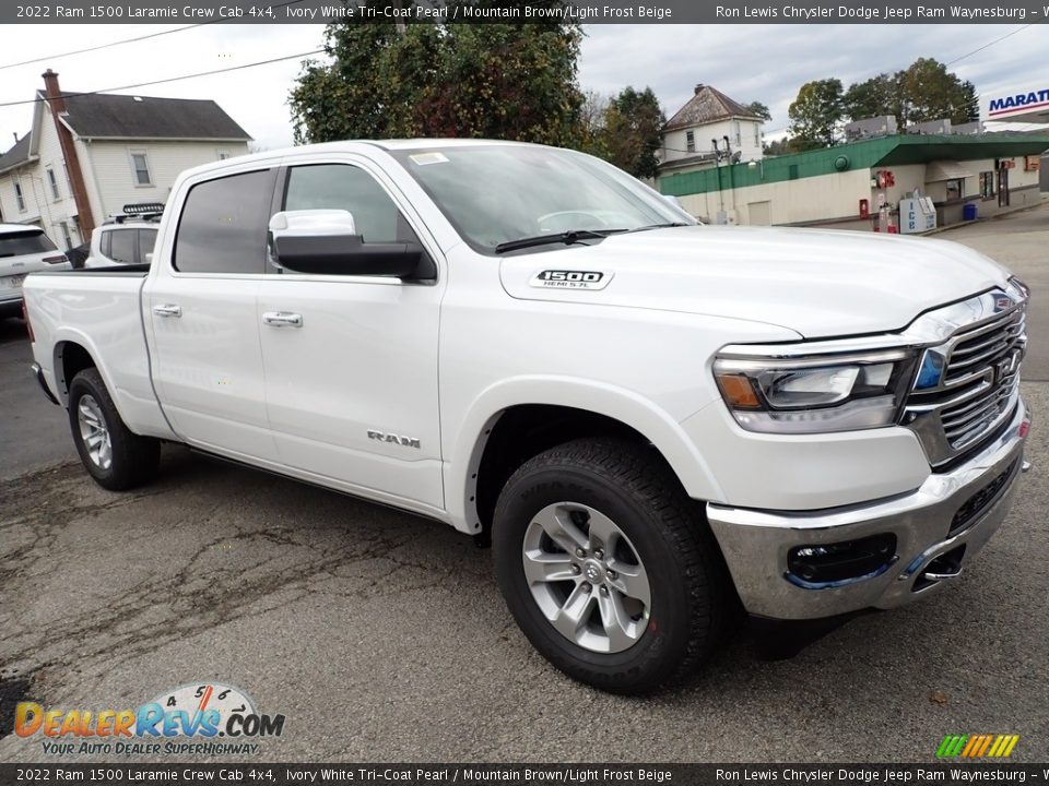 Front 3/4 View of 2022 Ram 1500 Laramie Crew Cab 4x4 Photo #7