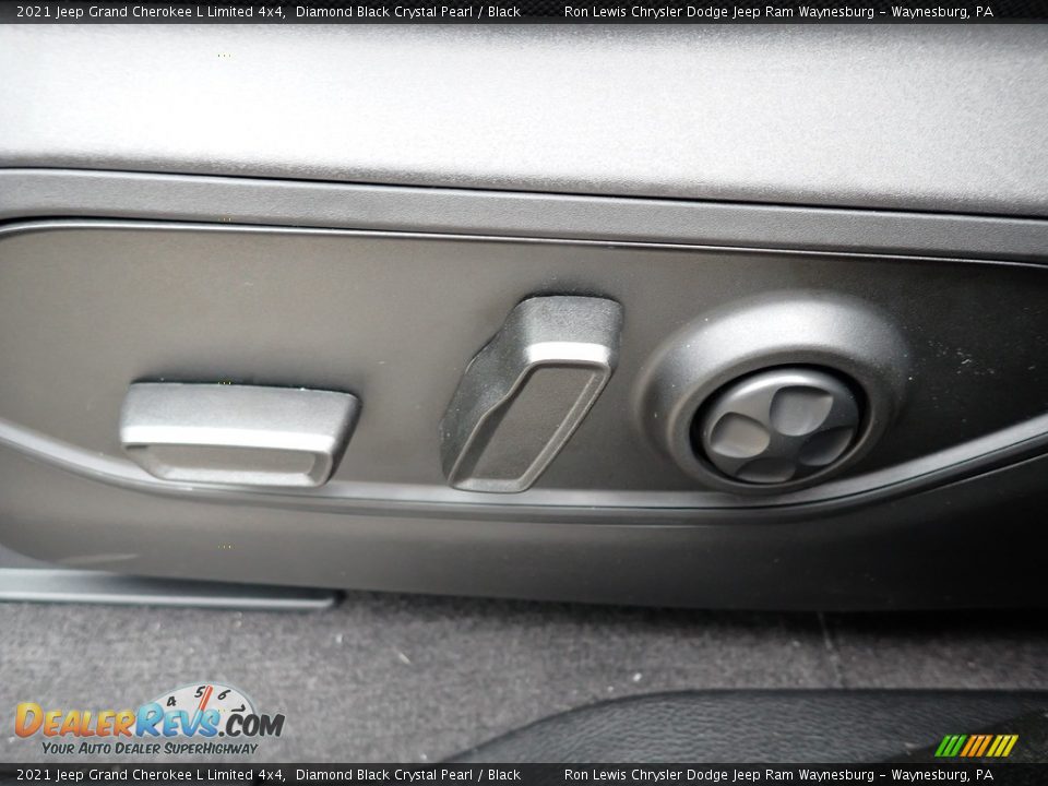 2021 Jeep Grand Cherokee L Limited 4x4 Diamond Black Crystal Pearl / Black Photo #16