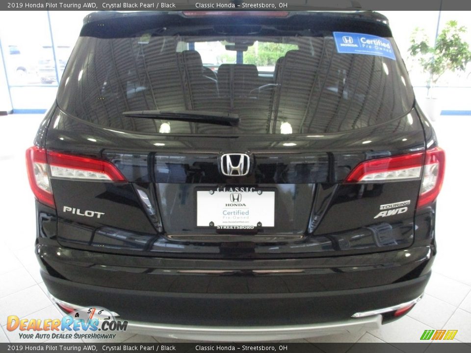 2019 Honda Pilot Touring AWD Crystal Black Pearl / Black Photo #8