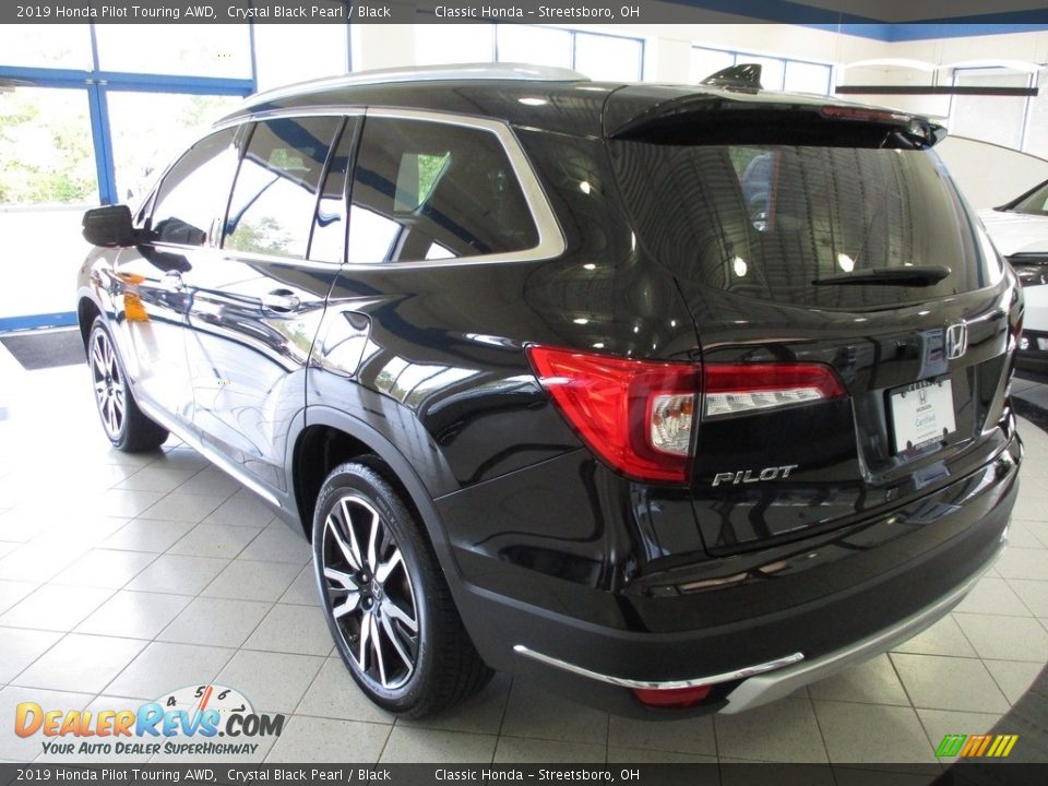 2019 Honda Pilot Touring AWD Crystal Black Pearl / Black Photo #9