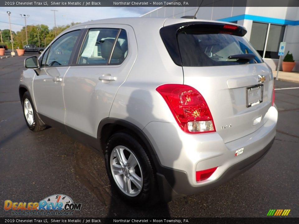 2019 Chevrolet Trax LS Silver Ice Metallic / Jet Black Photo #4