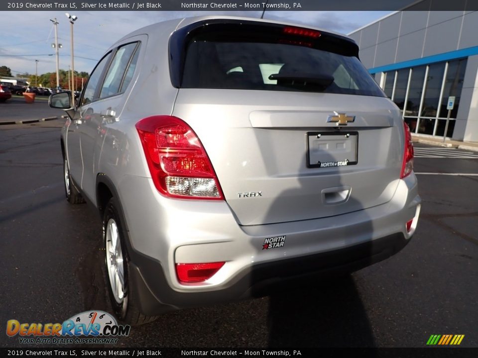 2019 Chevrolet Trax LS Silver Ice Metallic / Jet Black Photo #5