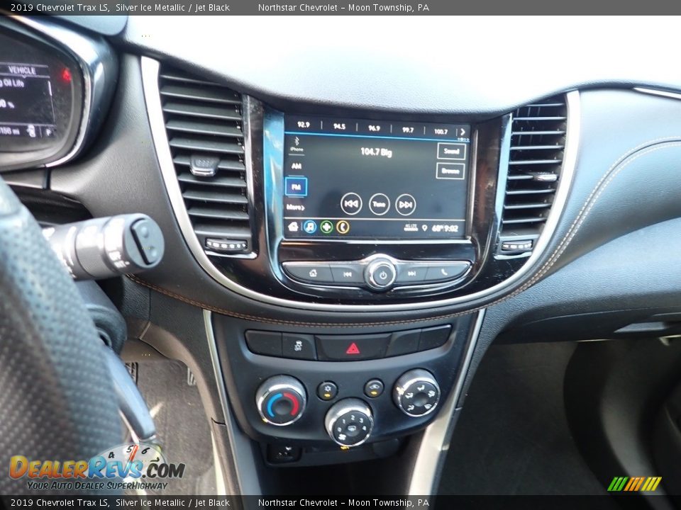 2019 Chevrolet Trax LS Silver Ice Metallic / Jet Black Photo #27