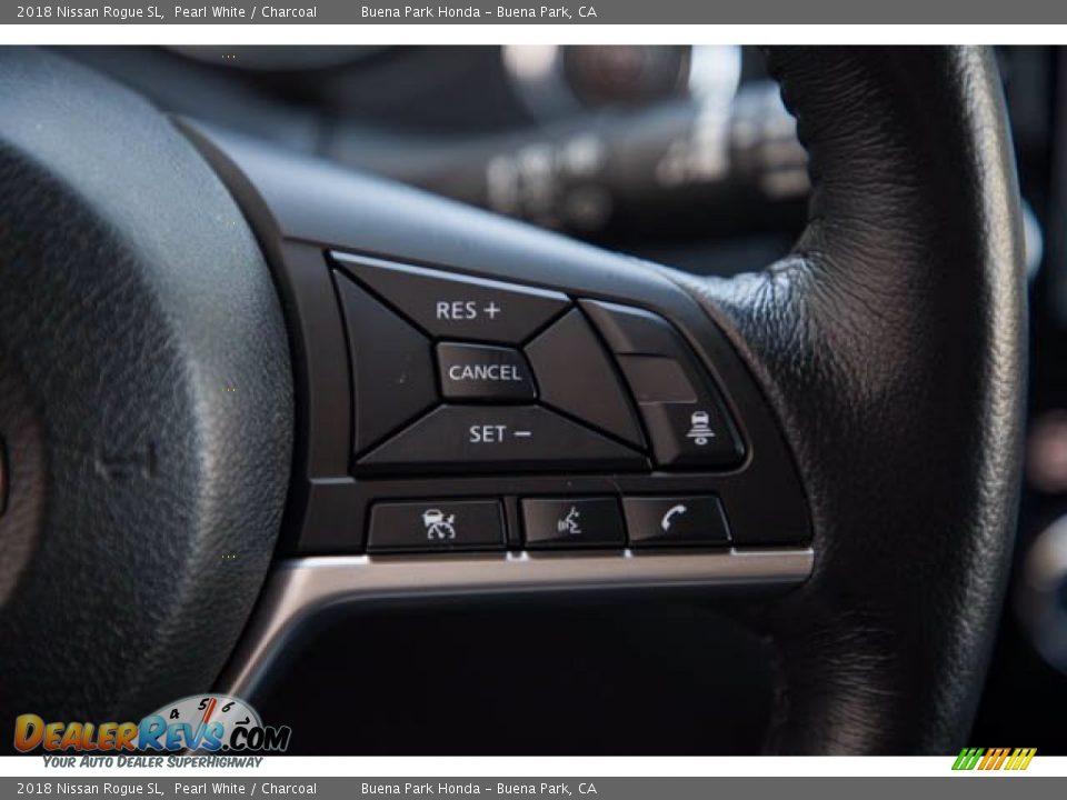 2018 Nissan Rogue SL Pearl White / Charcoal Photo #13