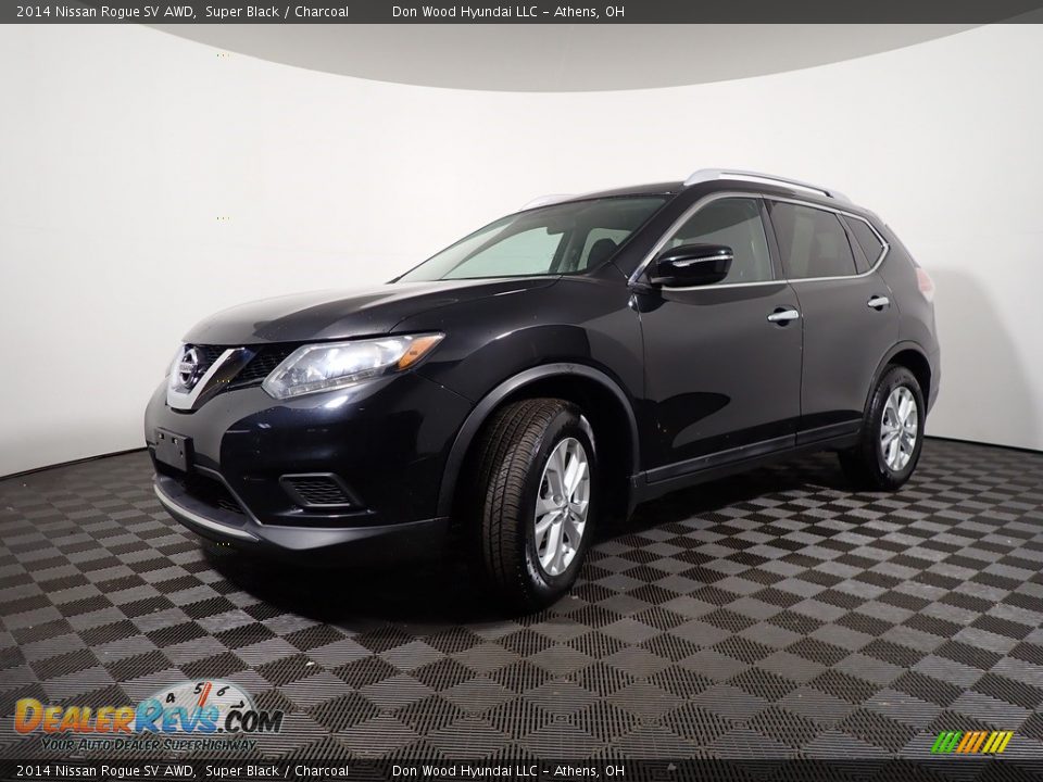 2014 Nissan Rogue SV AWD Super Black / Charcoal Photo #8