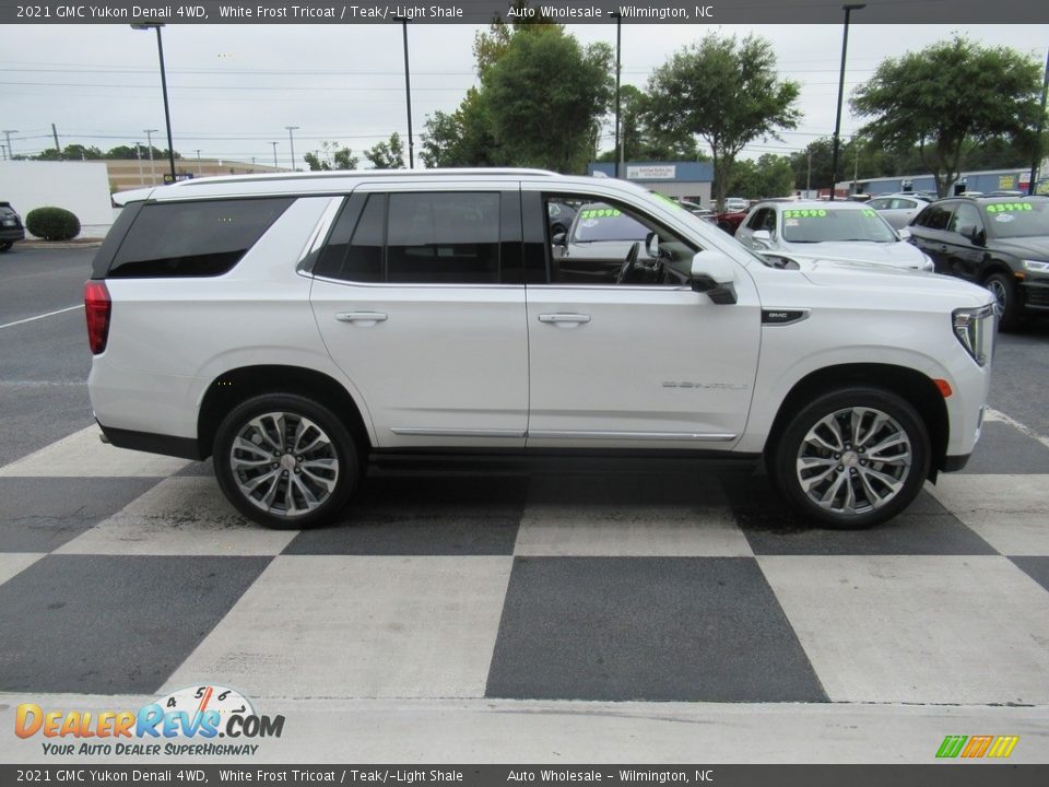 2021 GMC Yukon Denali 4WD White Frost Tricoat / Teak/­Light Shale Photo #3