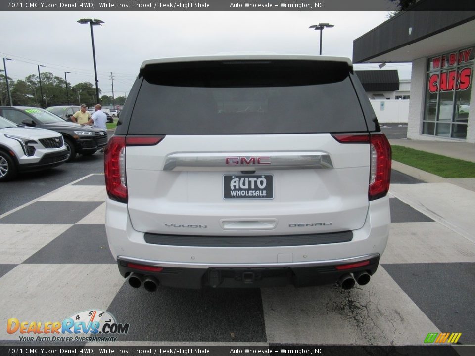 2021 GMC Yukon Denali 4WD White Frost Tricoat / Teak/­Light Shale Photo #4