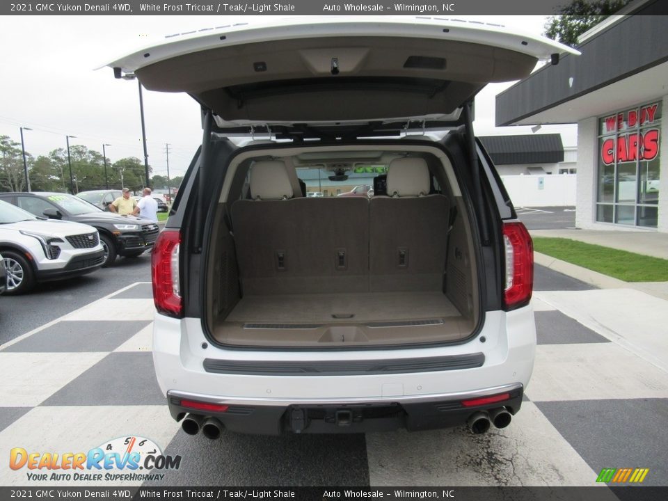 2021 GMC Yukon Denali 4WD White Frost Tricoat / Teak/­Light Shale Photo #5