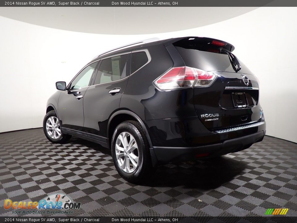 2014 Nissan Rogue SV AWD Super Black / Charcoal Photo #11