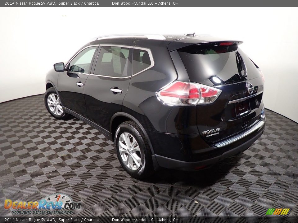 2014 Nissan Rogue SV AWD Super Black / Charcoal Photo #12