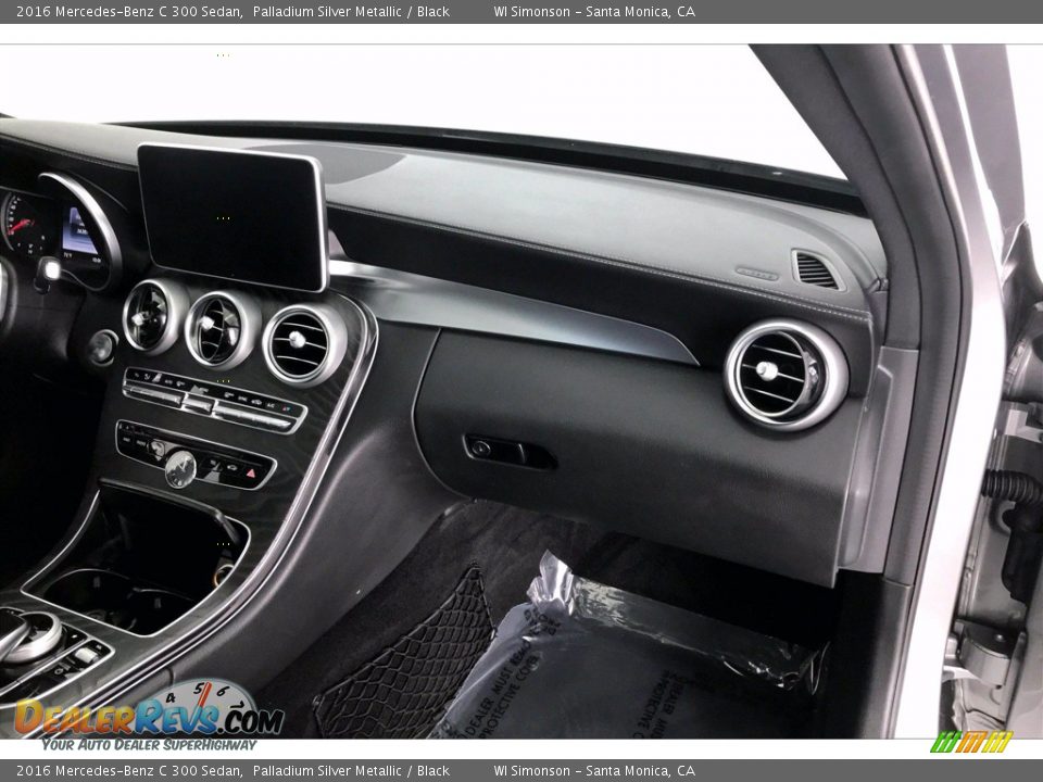 2016 Mercedes-Benz C 300 Sedan Palladium Silver Metallic / Black Photo #28