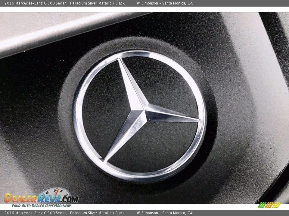 2016 Mercedes-Benz C 300 Sedan Palladium Silver Metallic / Black Photo #31