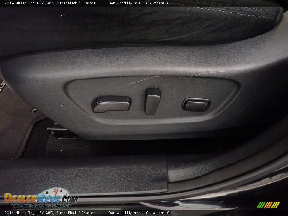 2014 Nissan Rogue SV AWD Super Black / Charcoal Photo #23