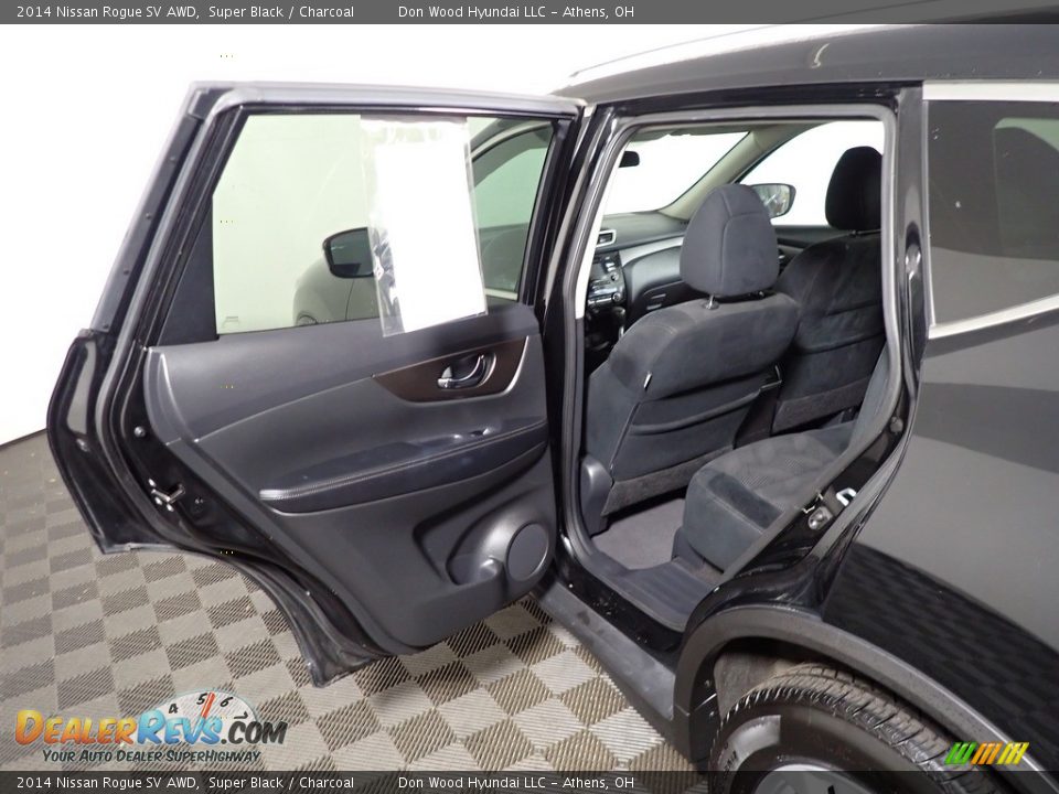 2014 Nissan Rogue SV AWD Super Black / Charcoal Photo #34