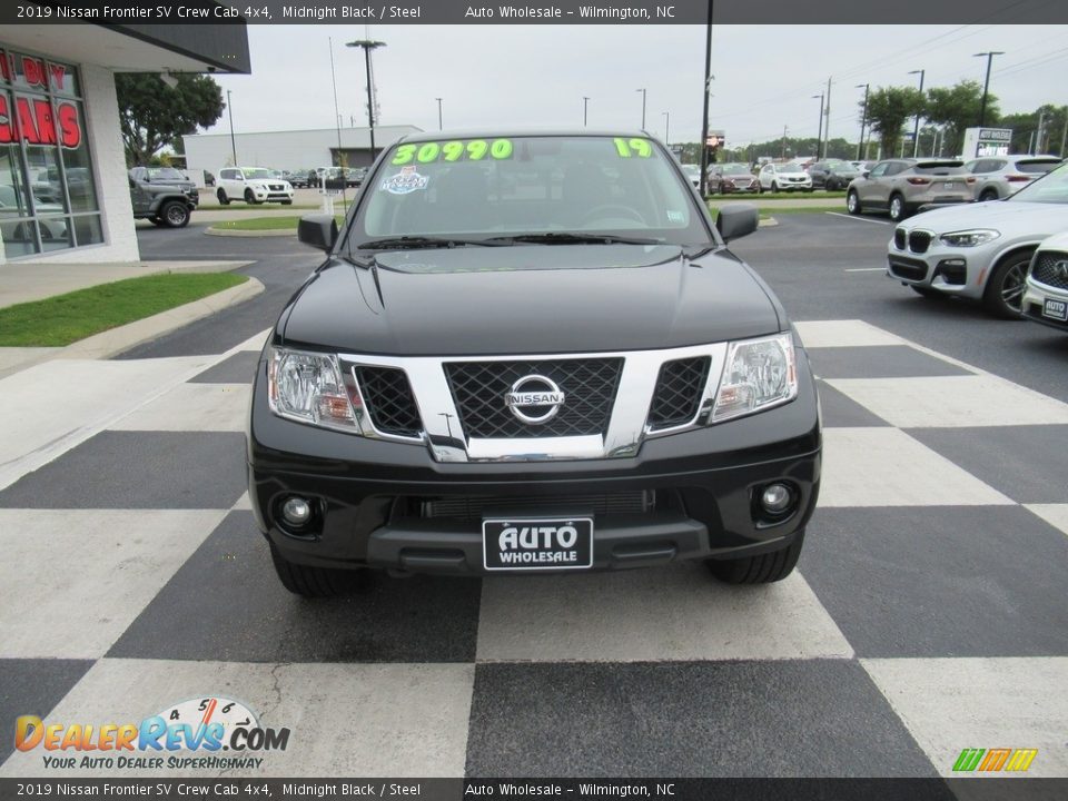 2019 Nissan Frontier SV Crew Cab 4x4 Midnight Black / Steel Photo #2