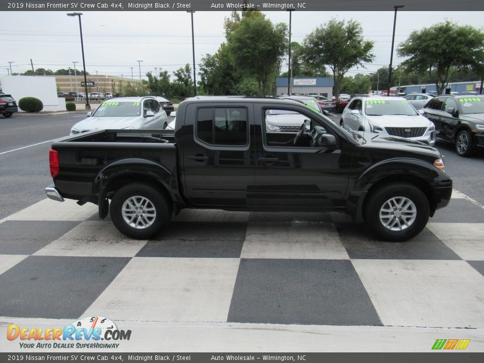 2019 Nissan Frontier SV Crew Cab 4x4 Midnight Black / Steel Photo #3