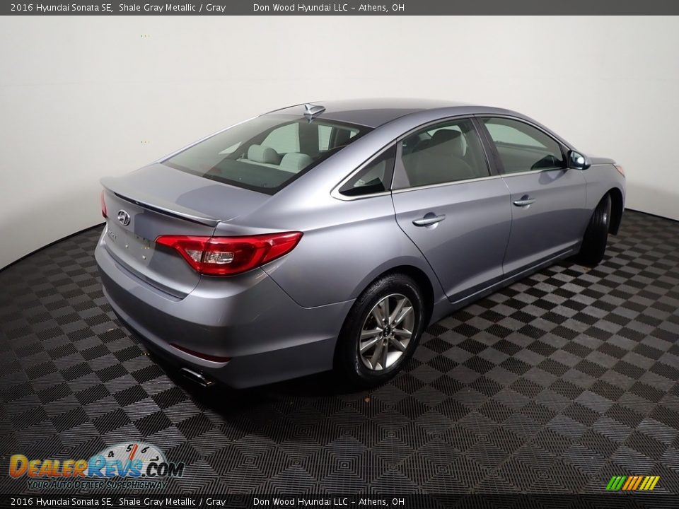 2016 Hyundai Sonata SE Shale Gray Metallic / Gray Photo #17