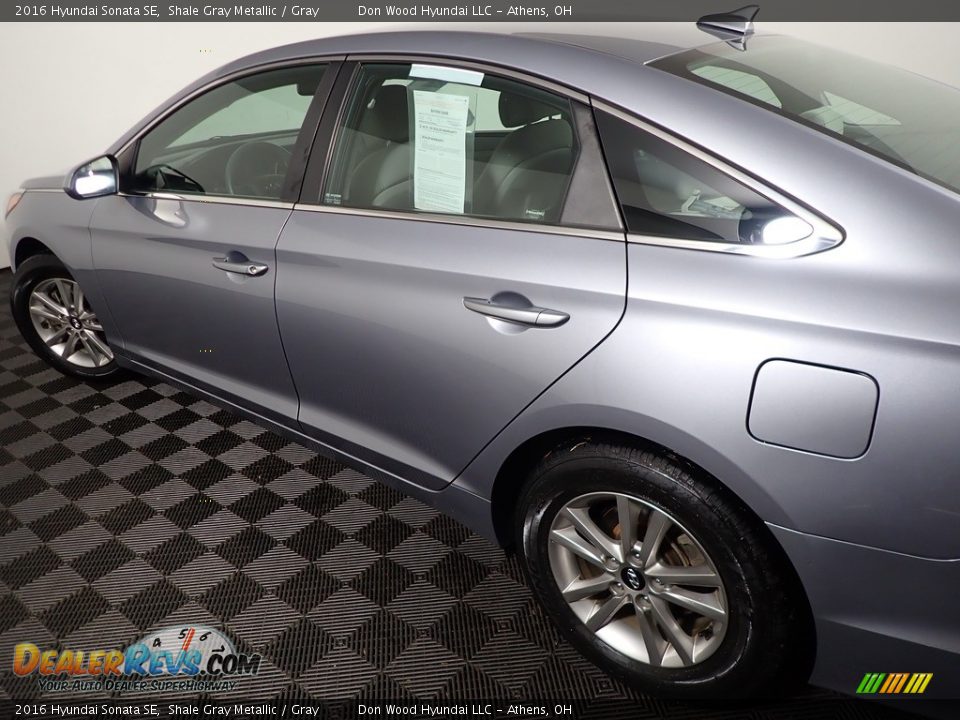 2016 Hyundai Sonata SE Shale Gray Metallic / Gray Photo #18