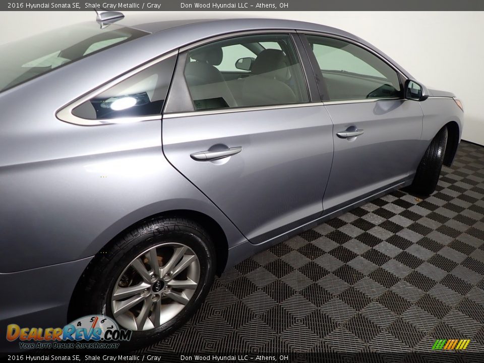 2016 Hyundai Sonata SE Shale Gray Metallic / Gray Photo #19