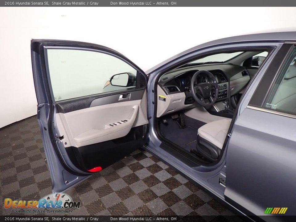 2016 Hyundai Sonata SE Shale Gray Metallic / Gray Photo #20