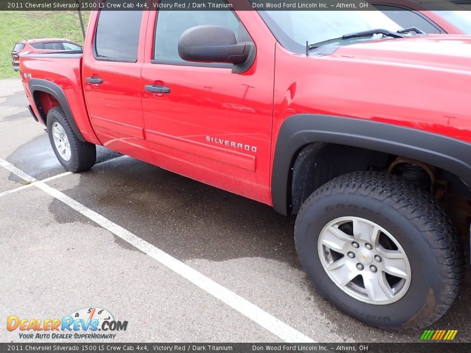 2011 Chevrolet Silverado 1500 LS Crew Cab 4x4 Victory Red / Dark Titanium Photo #3