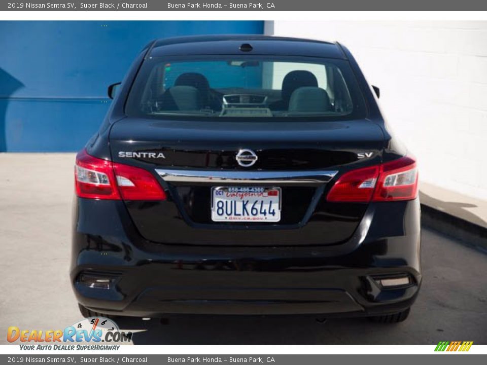 2019 Nissan Sentra SV Super Black / Charcoal Photo #11