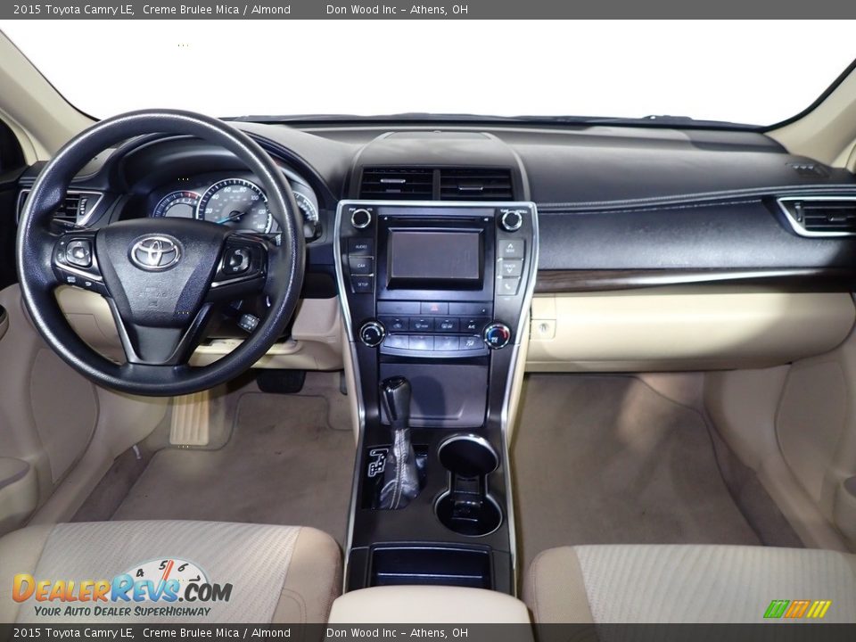 2015 Toyota Camry LE Creme Brulee Mica / Almond Photo #25