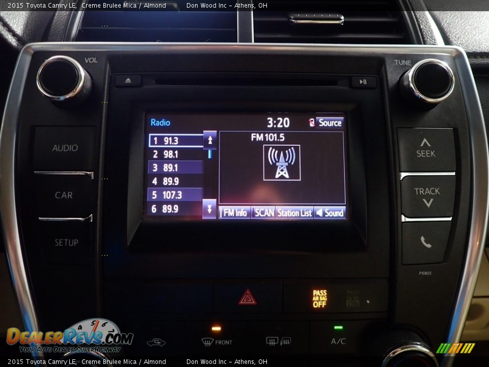 2015 Toyota Camry LE Creme Brulee Mica / Almond Photo #26