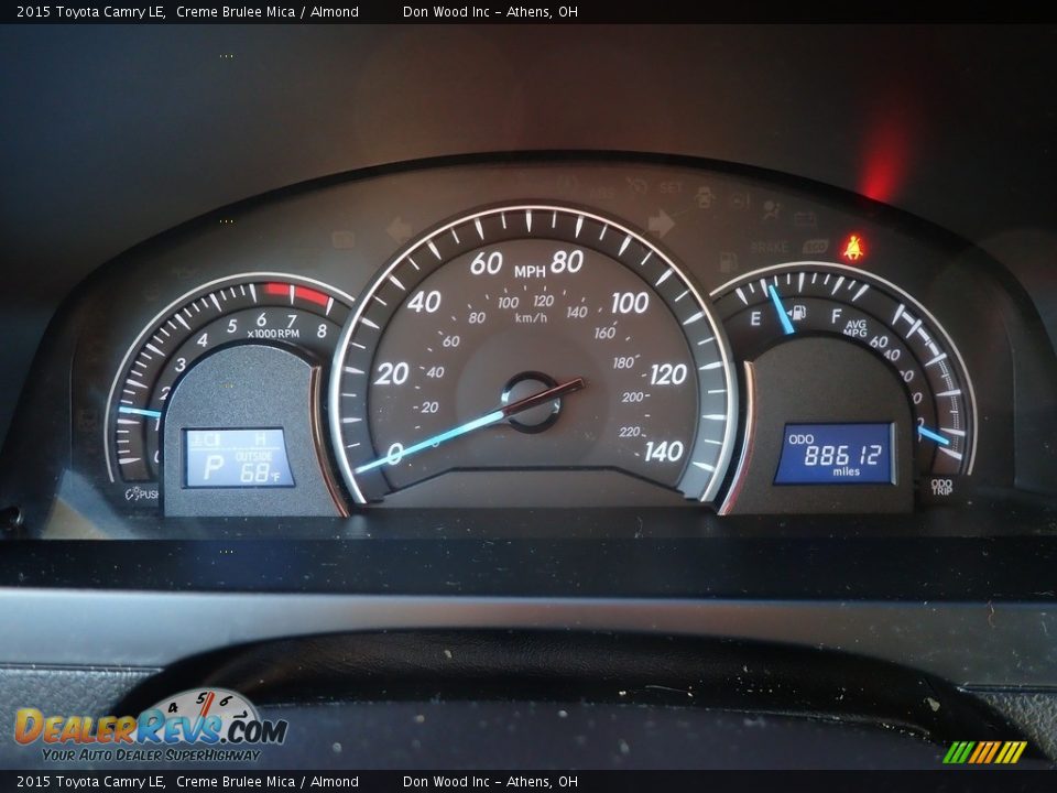 2015 Toyota Camry LE Creme Brulee Mica / Almond Photo #28