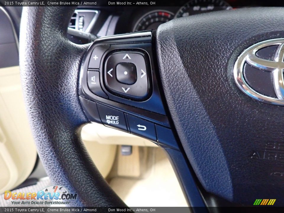 2015 Toyota Camry LE Creme Brulee Mica / Almond Photo #29