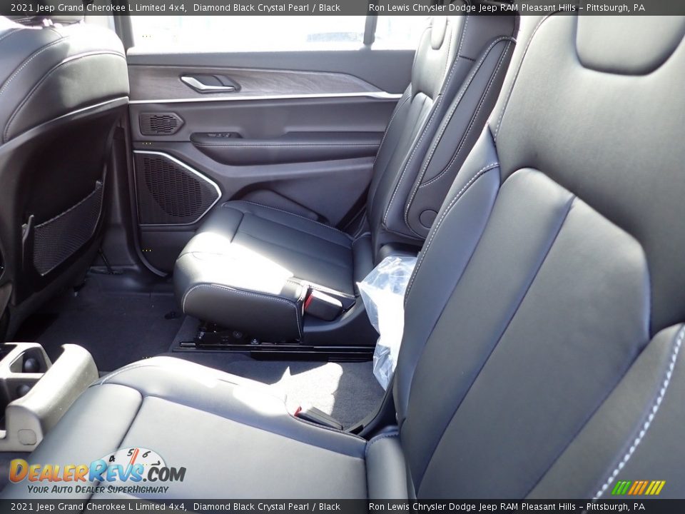 2021 Jeep Grand Cherokee L Limited 4x4 Diamond Black Crystal Pearl / Black Photo #12