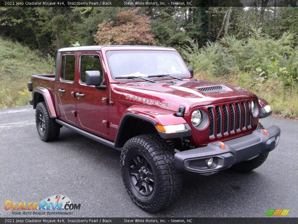 2021 Jeep Gladiator Mojave 4x4 Snazzberry Pearl / Black Photo #4