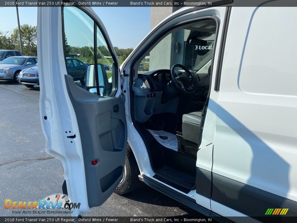 2018 Ford Transit Van 250 LR Regular Oxford White / Pewter Photo #15