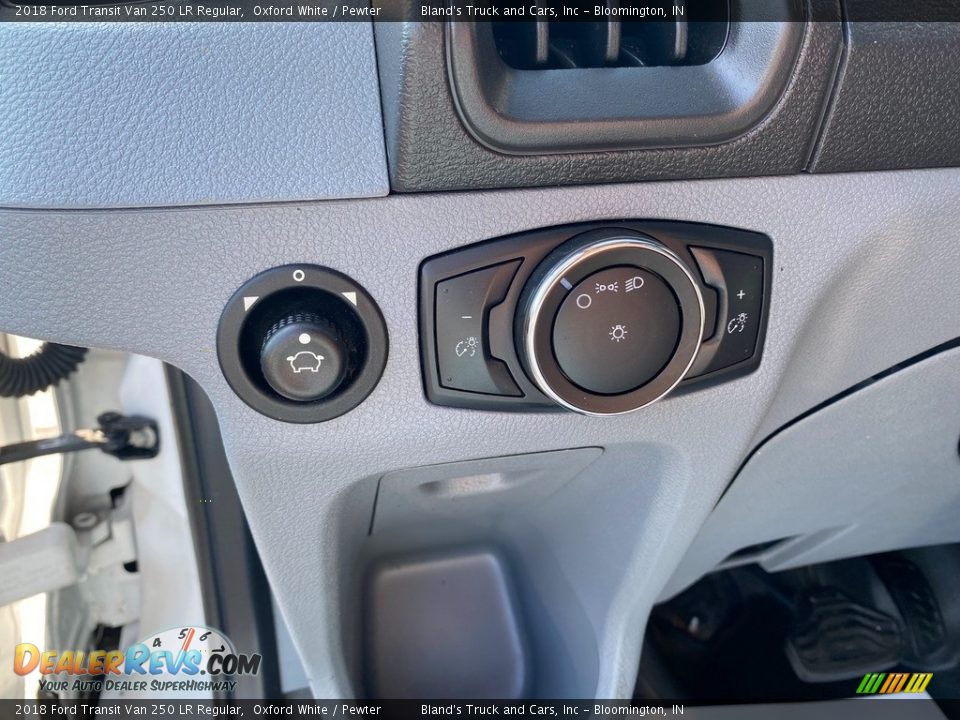 Controls of 2018 Ford Transit Van 250 LR Regular Photo #23