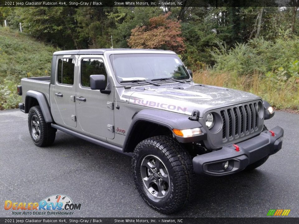 Front 3/4 View of 2021 Jeep Gladiator Rubicon 4x4 Photo #4