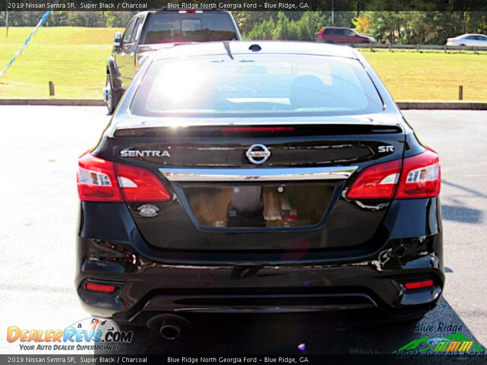 2019 Nissan Sentra SR Super Black / Charcoal Photo #4