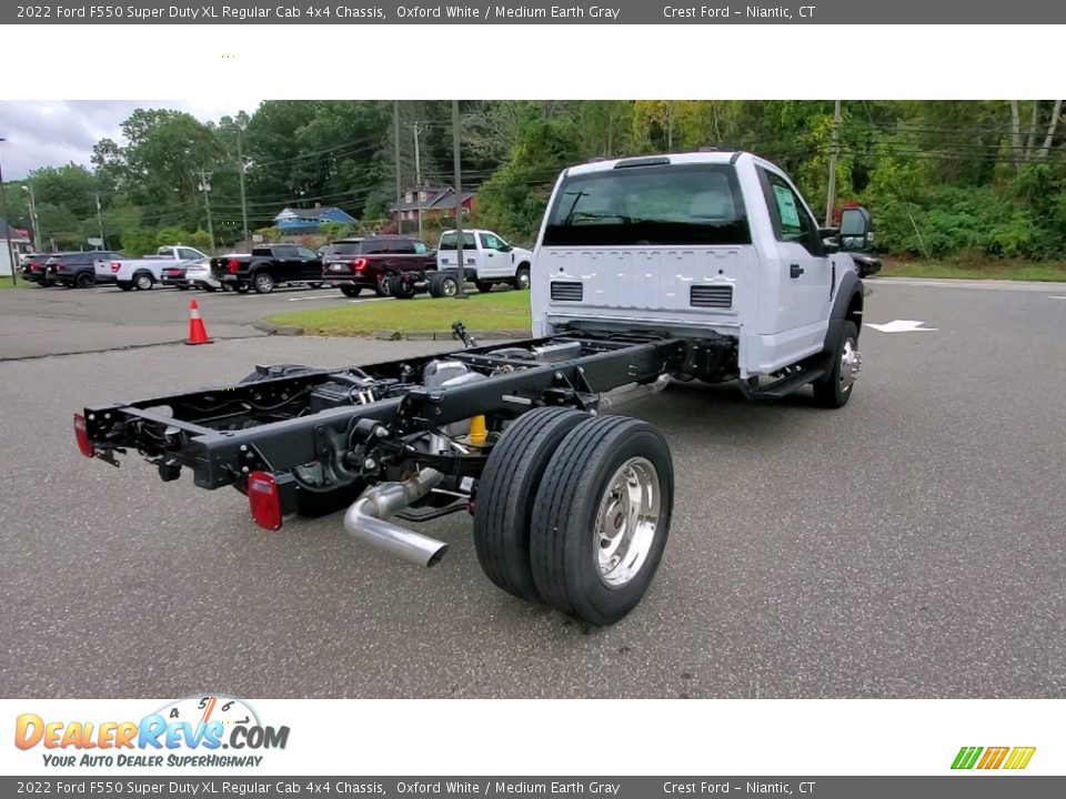 2022 Ford F550 Super Duty XL Regular Cab 4x4 Chassis Oxford White / Medium Earth Gray Photo #7