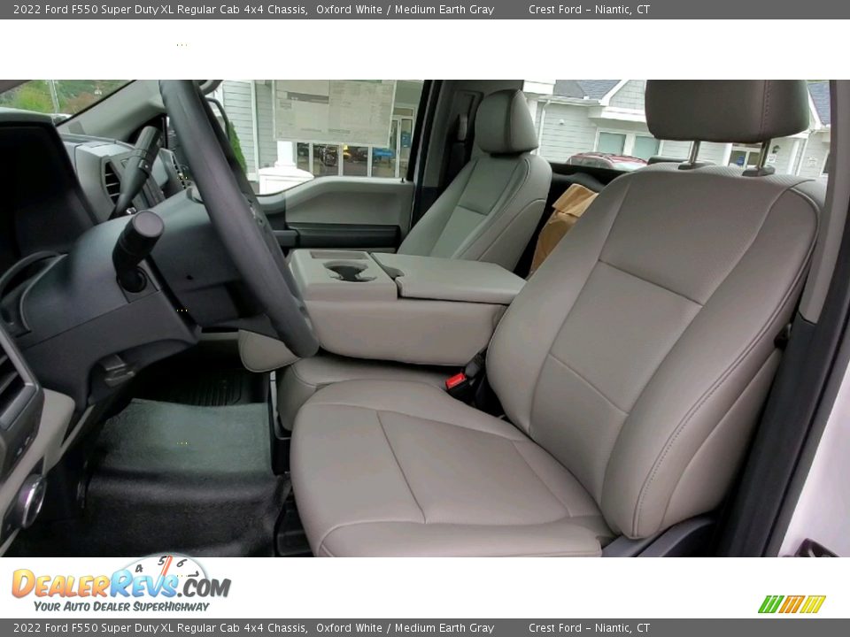 2022 Ford F550 Super Duty XL Regular Cab 4x4 Chassis Oxford White / Medium Earth Gray Photo #10