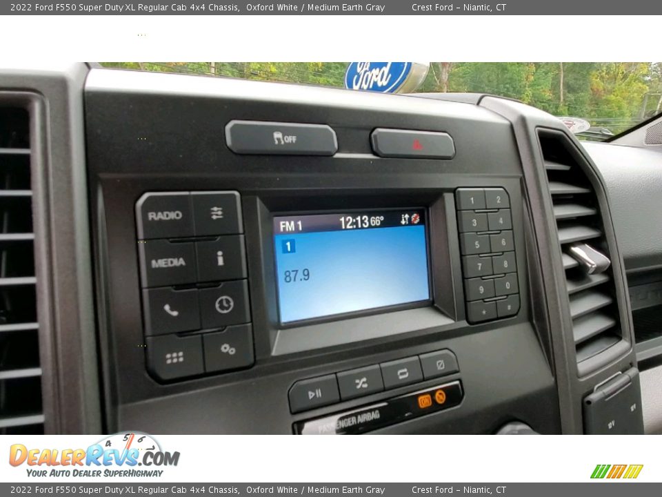 2022 Ford F550 Super Duty XL Regular Cab 4x4 Chassis Oxford White / Medium Earth Gray Photo #13