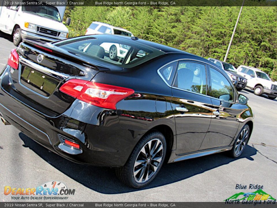 2019 Nissan Sentra SR Super Black / Charcoal Photo #27