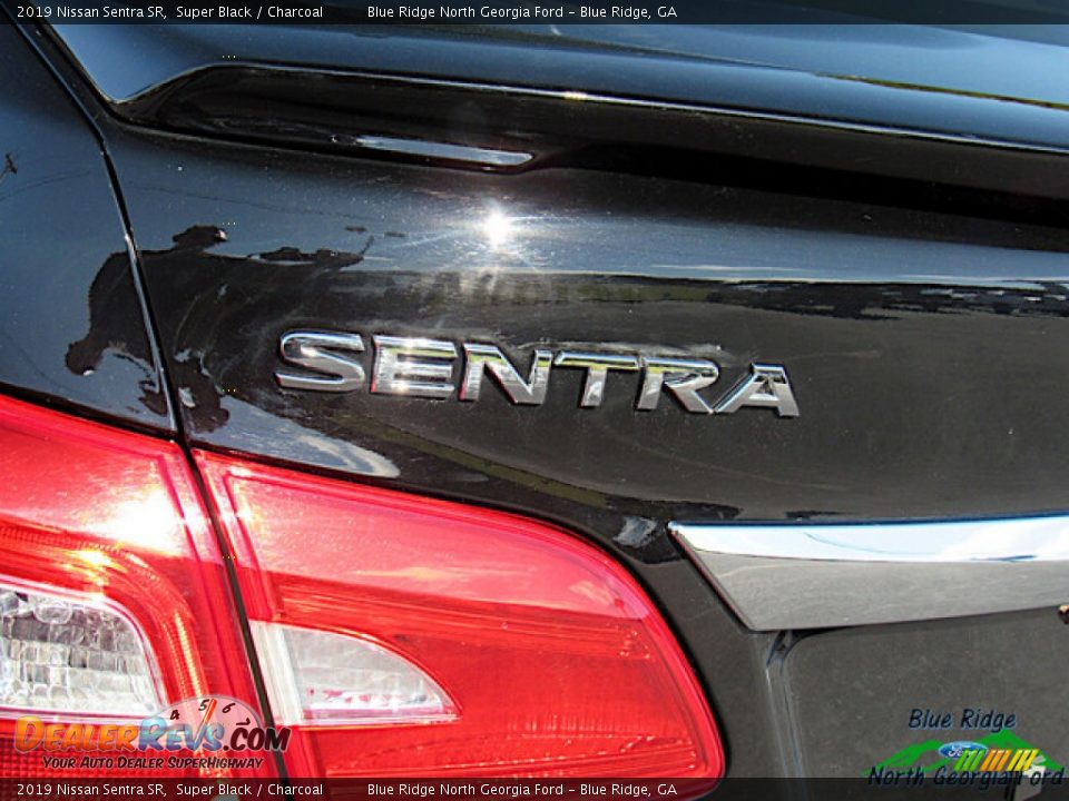 2019 Nissan Sentra SR Super Black / Charcoal Photo #29