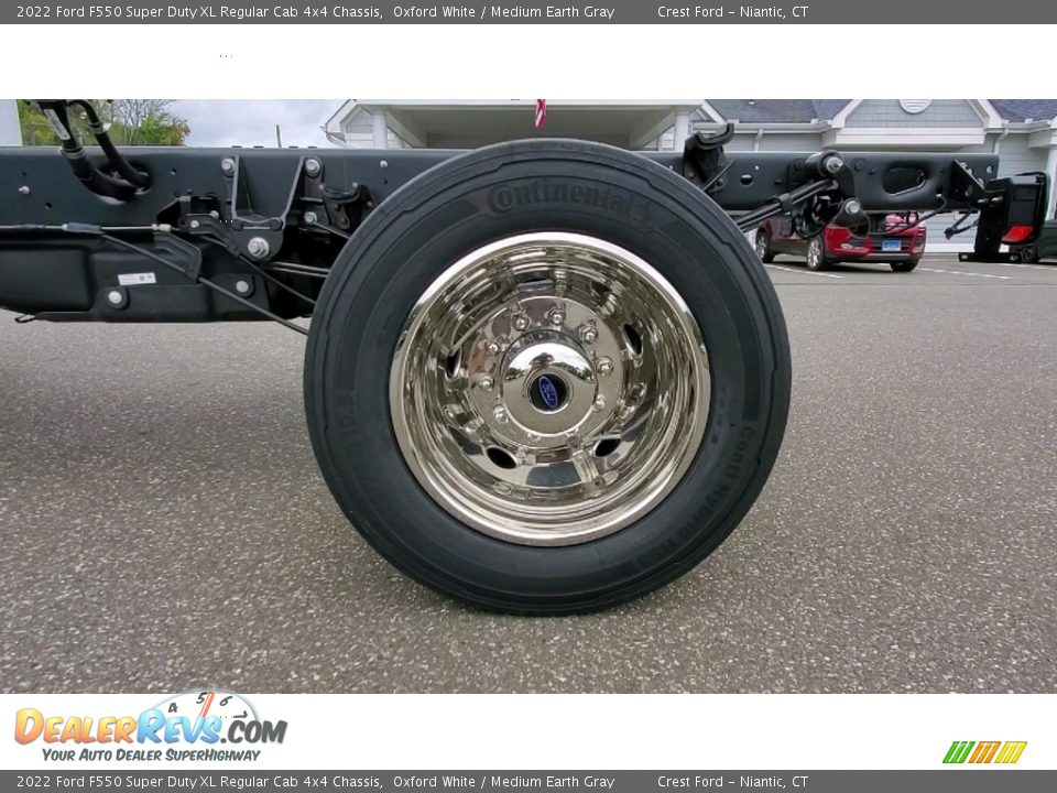 2022 Ford F550 Super Duty XL Regular Cab 4x4 Chassis Oxford White / Medium Earth Gray Photo #16